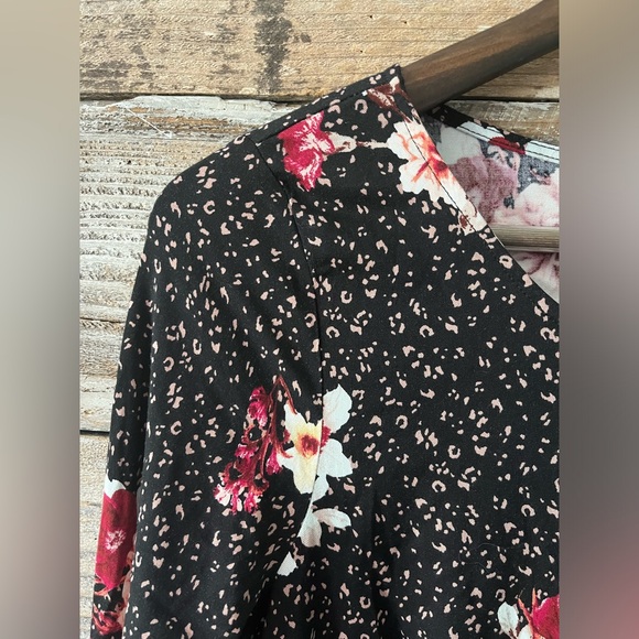 TORRID-NEW NWT-Black Floral Challis Shift Dress - Picture 4 of 7